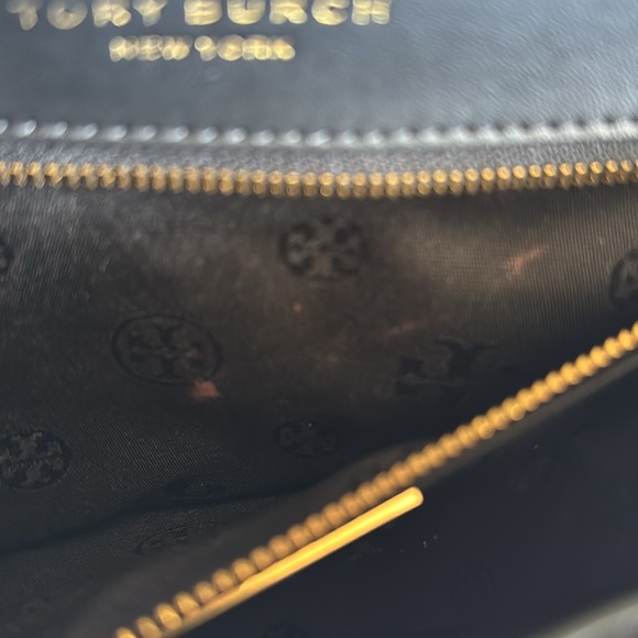 Tory Burch Black Quilted Leather Shoulder Bag - Picture 10 of 11